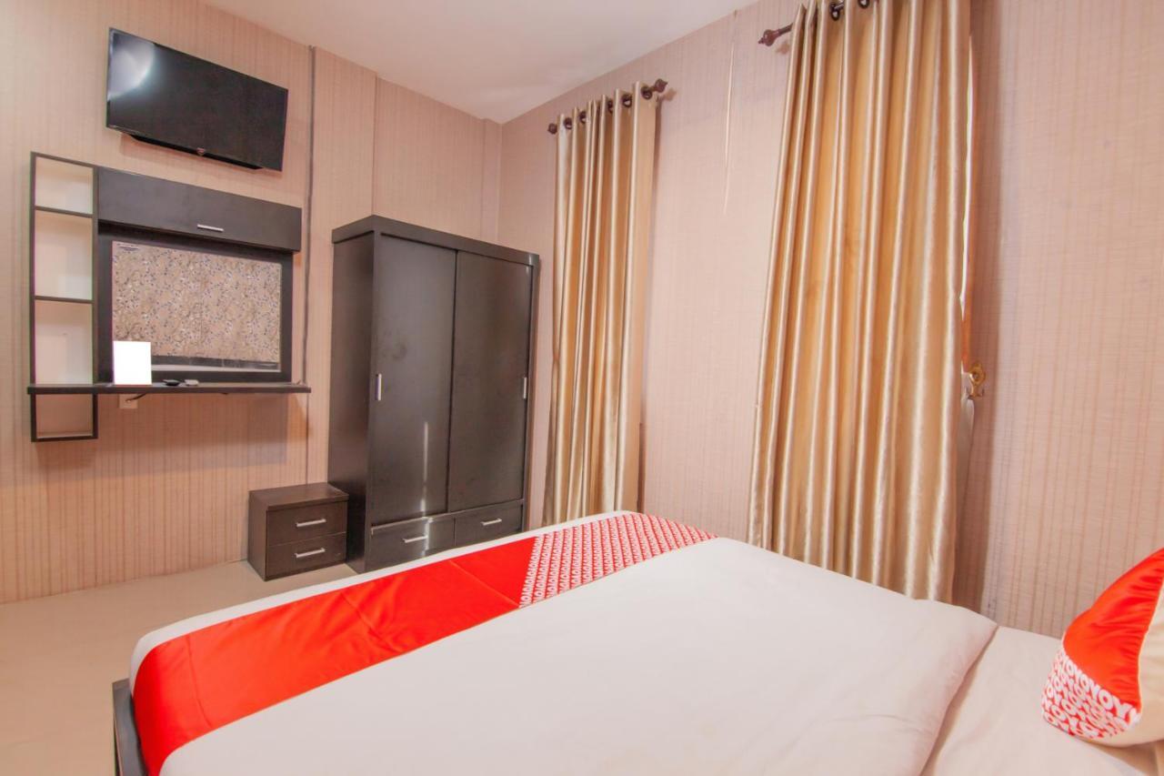 Oyo 2310 Residence 68 Pematangsiantar Kültér fotó